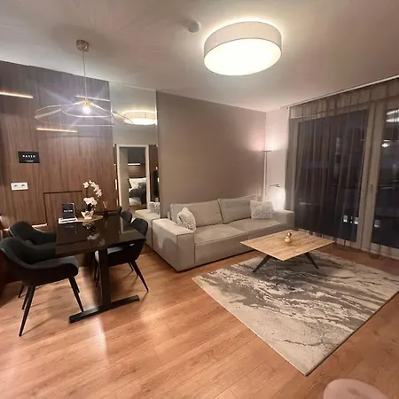 Karzo Lk 208 Budapest