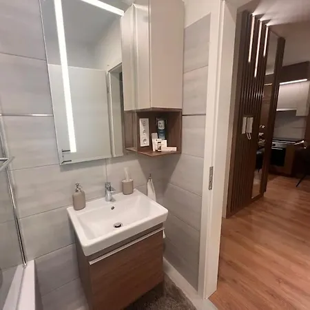 Karzo Lk 208 Budapest