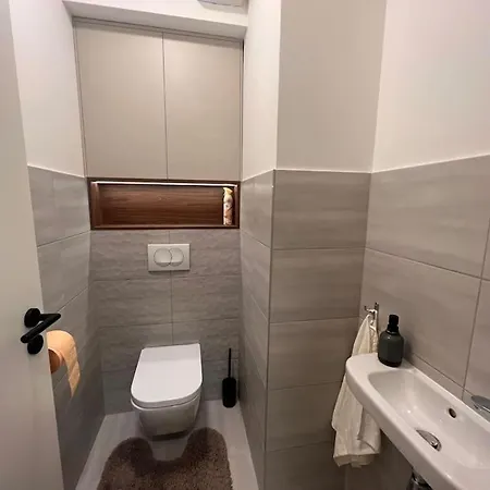 Διαμέρισμα Karzo Lk 208