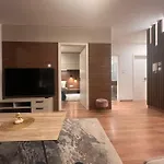 Karzo Lk 208 Apartment